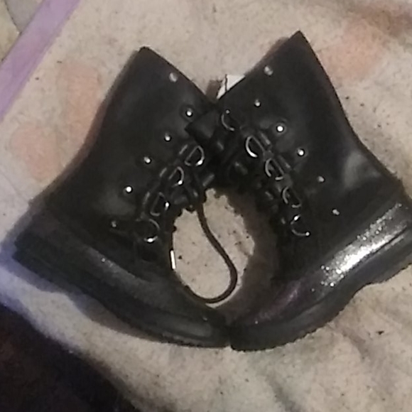 Boots - Picture 1 of 4